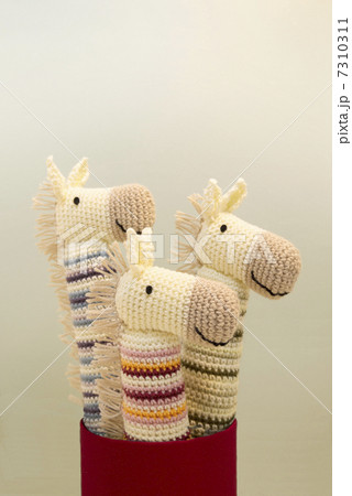手作りの毛糸の馬 7310311