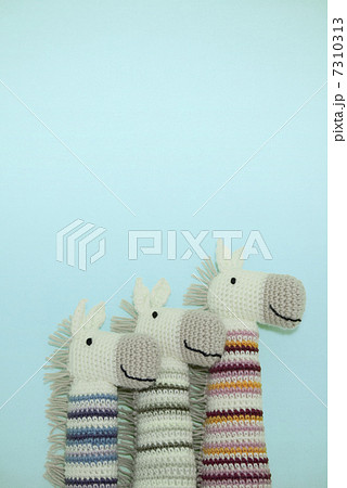 手作りの毛糸の馬 7310313