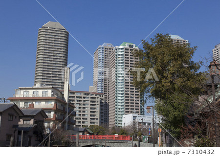 佃島と高層ビル 7310432