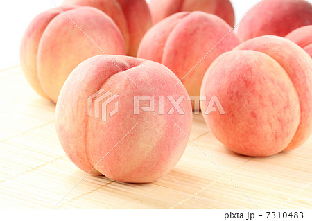 桃・丸ごと8個01 7310483