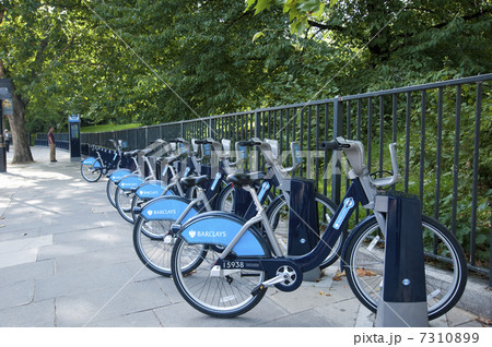 ロンドンのレンタサイクル 7310899