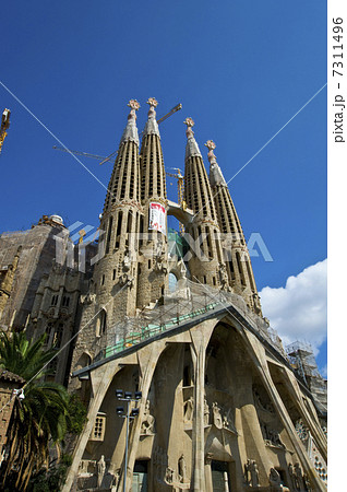 サグラダファミリア大聖堂 7311496