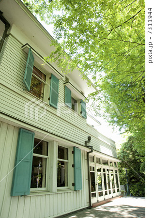 横浜　元町公園のエリスマン邸 7311944