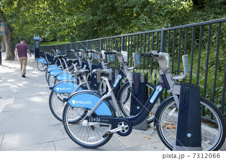 ロンドンのレンタサイクル ロンドンのレンタサイクル 7312066
