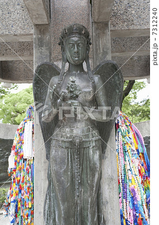 動員学徒慰霊塔の女神像 7312240