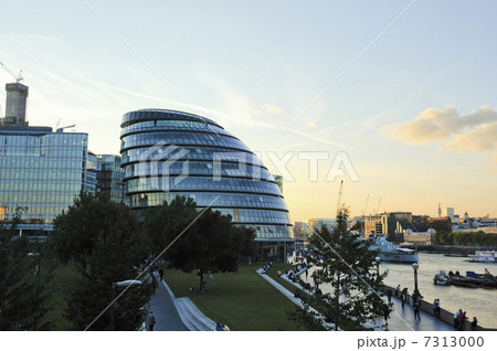 ロンドン市庁舎 7313000