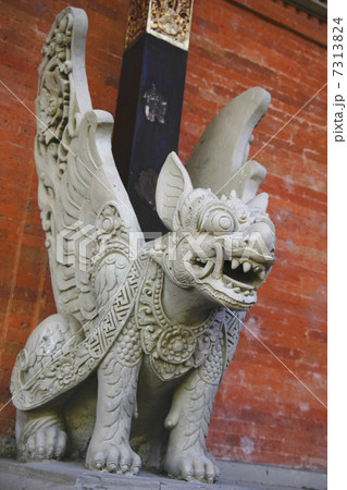 バリに伝わる魔除けのラクササ 7313824