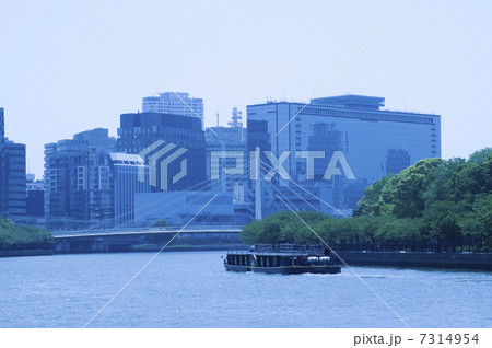 大川より天満橋付近を望む 7314954