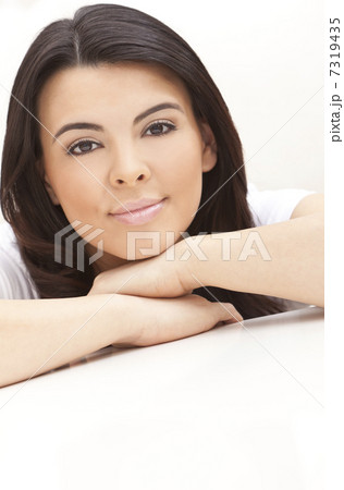 Beautiful Girl Thoughtful Young Hispanic Woman Beautiful Girl Thoughtful Young Hispanic Woman 7319435