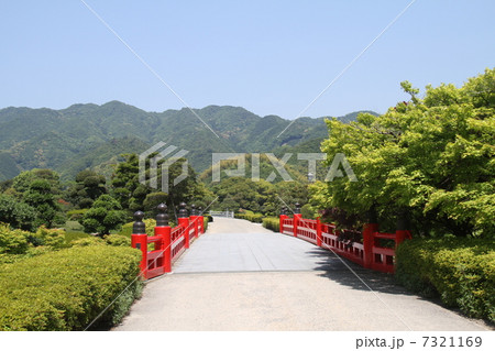 南楽園の美園橋 7321169