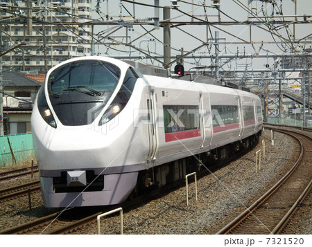 特急スーパーひたち E657系 北松戸駅 特急スーパーひたち E657系 北松戸駅 7321520