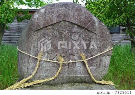 等々力　双体道祖神　祝言・酒器像－安曇野にて 7325611