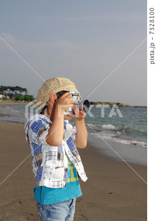 レンジファインダー・カメラで撮影する小さなカメラマン レンジファインダー・カメラで撮影する小さなカメラマン 7328100