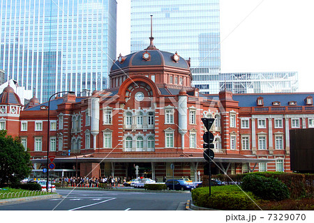 東京駅ドーム屋根外観の写真素材