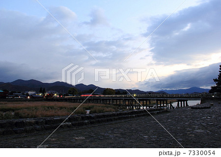 早朝の嵐山 早朝の嵐山 7330054