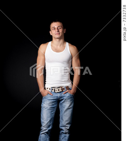 Muscular man 7332738