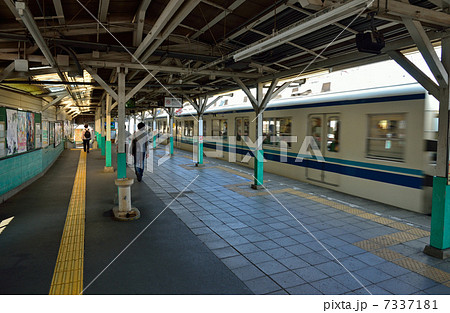 鉄道　私鉄：東武野田線　大宮公園駅ホーム 7337181