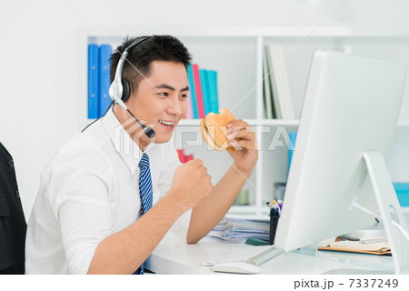 Successful sales manager 7337249