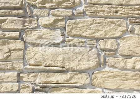 建物の壁面の化粧タイル 7337526