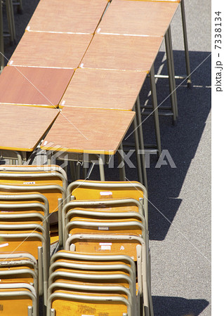 中学校の勉強机と椅子 7338134