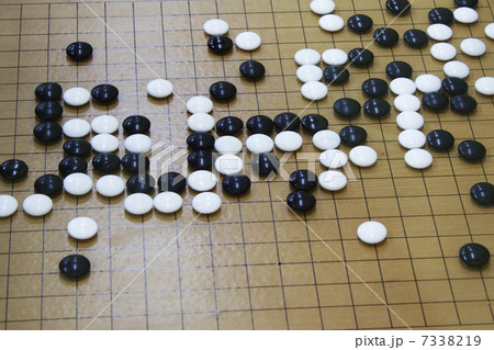 碁盤と碁石 碁盤と碁石 7338219