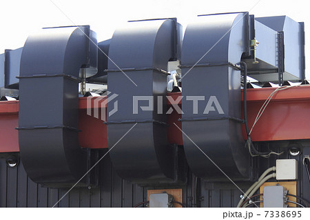 飲食店の屋根の換気設備 飲食店の屋根の換気設備 7338695