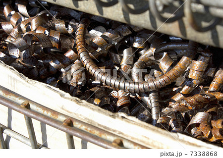 旋盤の鉄くず 旋盤の鉄くず 7338868