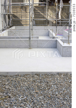 住宅建築工事の基礎工事 7339353
