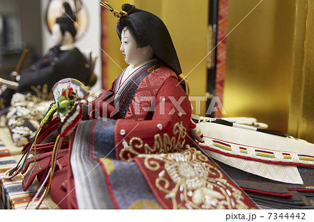 「ひな人形」女雛側面から横位置から 7344442