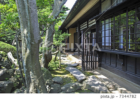 初夏の酒田・本間家旧本邸 庭園 初夏の酒田・本間家旧本邸 庭園 7344782