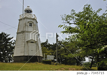 初夏の酒田・日和山六角灯台 7345715