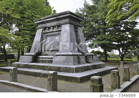 初秋の盛岡・盛岡城跡公園 南部利祥中尉騎乗像台座 初秋の盛岡・盛岡城跡公園 南部利祥中尉騎乗像台座 7346009