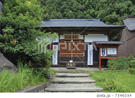 山寺散歩・御神輿殿 7346334