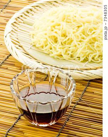 ざるラーメン　昆布だし　つゆ 7348305