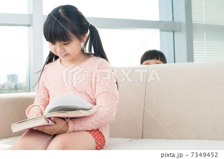 Playful sister Playful sister 7349452