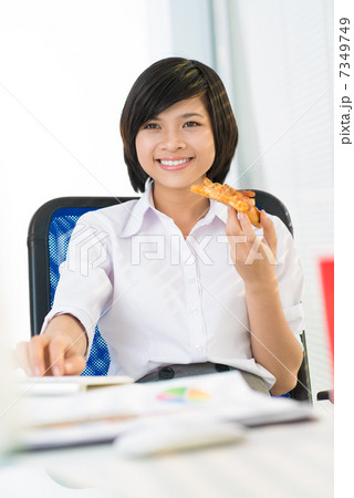 Small meal Small meal 7349749