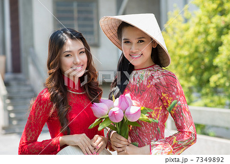 Beautiful ladies Beautiful ladies 7349892