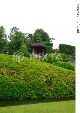 新緑の岡山後楽園唯心堂 新緑の岡山後楽園唯心堂 7352605