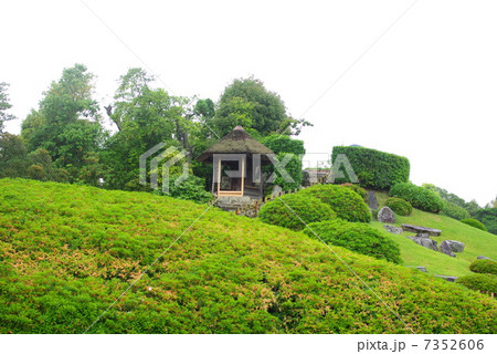新緑の岡山後楽園唯心堂 新緑の岡山後楽園唯心堂 7352606