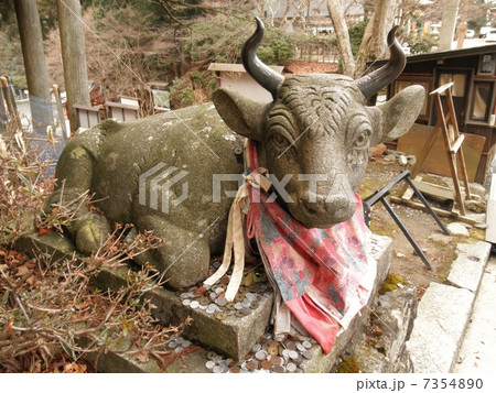 牛の石像 7354890