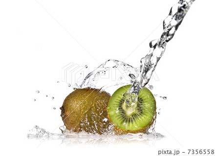 Water splash on kiwi isolated on white 7356558