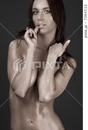 beautiful naked woman 7364513