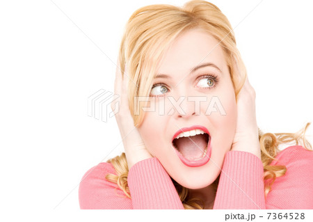 surprised woman face 7364528