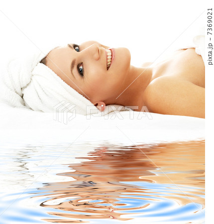 happy spa on white sand 7369021