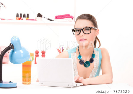 lovely woman laptop computer 7372529