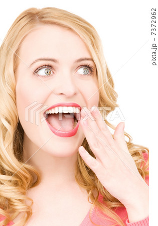 surprised woman face 7372962
