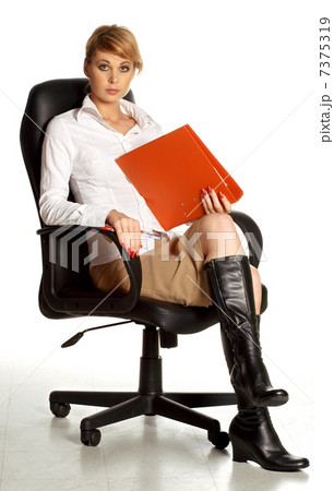office lady in chair 7375319