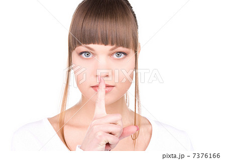 finger on lips 7376166