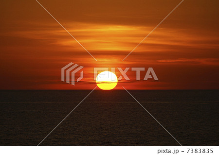 水平線の夕陽 水平線の夕陽 7383835