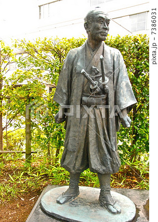 三岡八郎(後の由利公正)の像（旅立ちの像･福井城 内堀公園／福井県福井市大手） 7386031